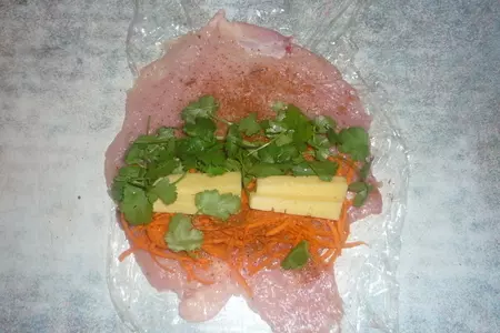 Куринный рулет с морковкой и сыром.: шаг 2