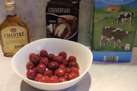 Горячий шоколад со сбрендившими вишнями (согревающий напиток в холодные зимние вечера): шаг 1