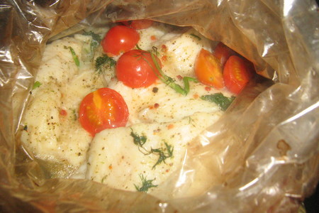 Запечённая в пакете рыба с помидорами "черри": шаг 5