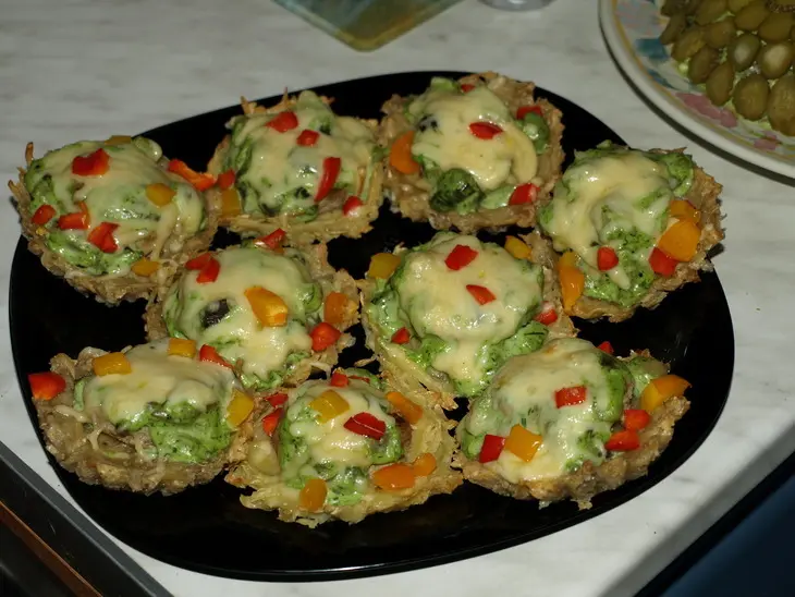 Праздничные корзинки с вкуснятиной: шаг 2