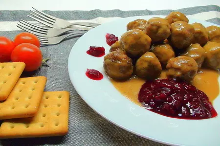 Есть идея, есть… тефтельки с сырным и клюквенным соусами!: шаг 8