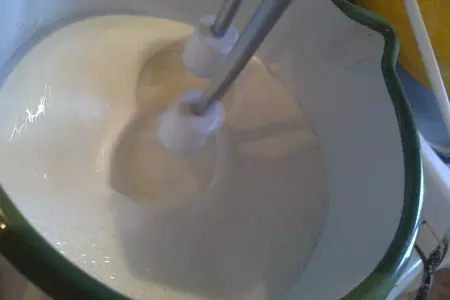 Торт "трюфельный медовик с вишнями": шаг 4