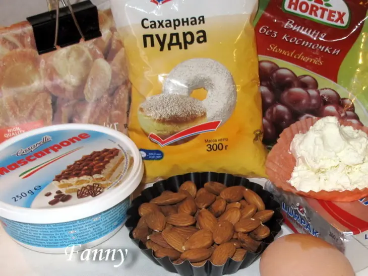 Тарталетки "снегурочкина вишня": шаг 1
