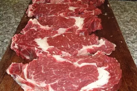 Стэйки из рёберного отруба и брюсельская капуста: шаг 2