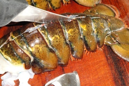 Хвосты омаров обжаренные в мятно-имбирном соусе: шаг 5