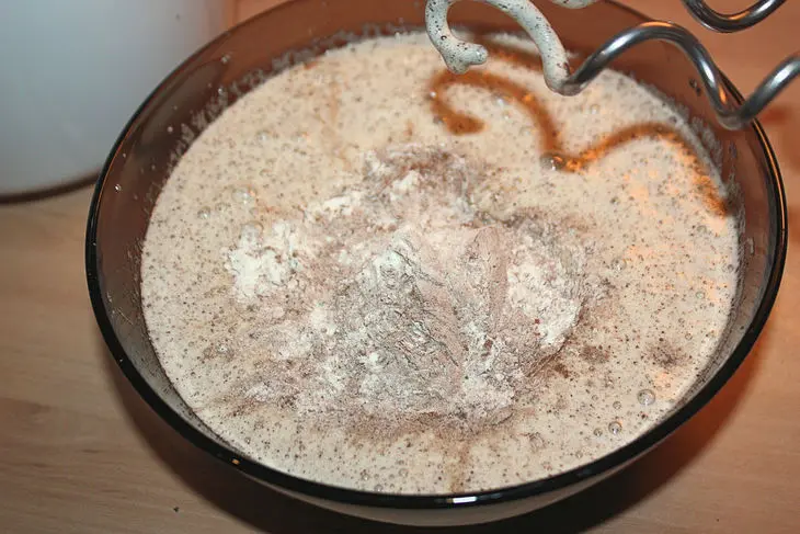 Шоколадные бискотти с фундуком и клюквой: шаг 4