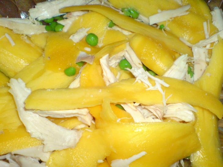 Салат из куриной грудинки, кешью и манго: шаг 4