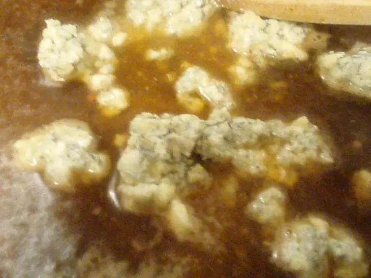 Мясные медальоны с рокфором: шаг 13