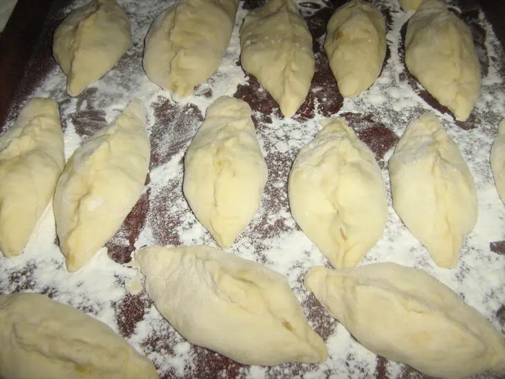 Пирожки с капустой - бабушкин рецепт: шаг 6