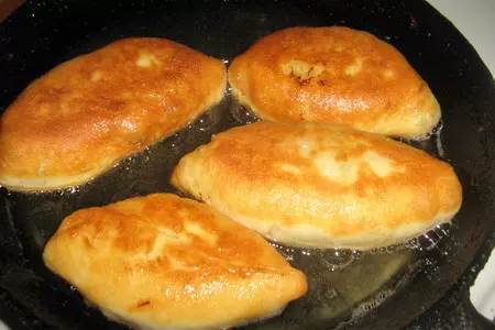 Пирожки с капустой - бабушкин рецепт: шаг 7