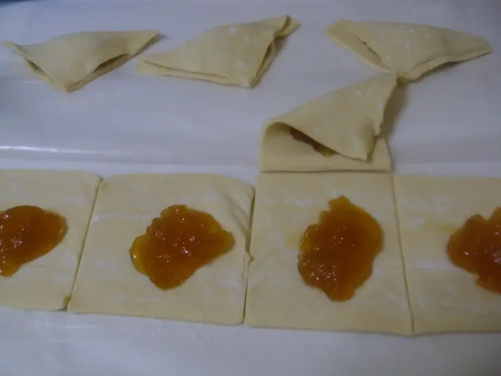 Язычки с джемом: шаг 2