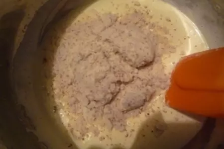Шоколадно-миндальный бисквит с итальянской меренгой "снежная гора": шаг 6