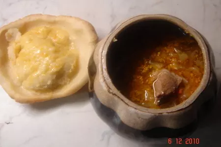 Жаркое с крышками из чесночных пампушек.: шаг 1