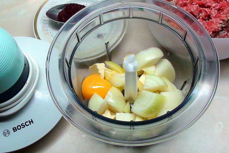 Фасоль, тушённая в томате с домашними «колбасками».: шаг 3