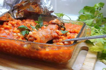 Фасоль, тушённая в томате с домашними «колбасками».: шаг 11