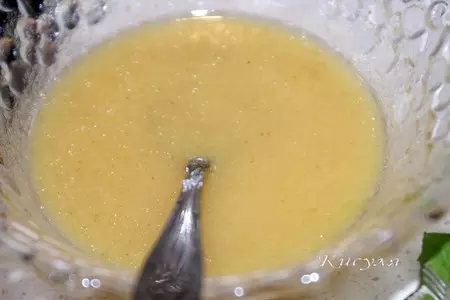 Салат из курицы-карри с клубникой и авокадо: шаг 3