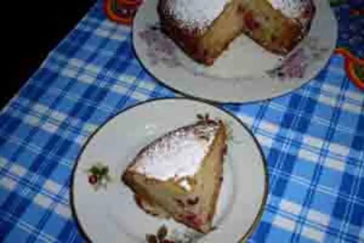Пирог с ананасами и клюквой: шаг 4