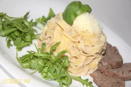 Паста "максимус" с мраморной говядиной, рукколой и соусом из тунца.: шаг 9