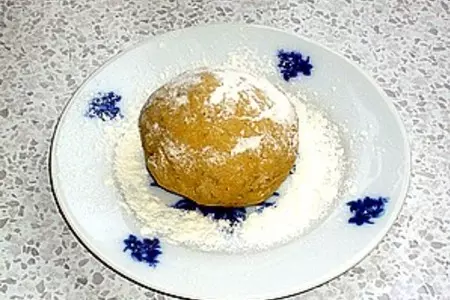Салат из домашней лапши, яблок и бананов: шаг 1