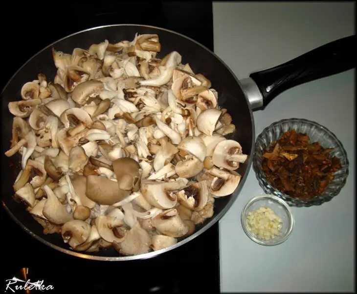 Spaghetti tetrazzini. паста, запечённая с курицей и грибами.: шаг 5
