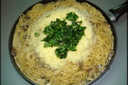 Spaghetti tetrazzini. паста, запечённая с курицей и грибами.: шаг 9