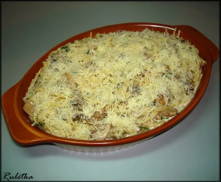 Spaghetti tetrazzini. паста, запечённая с курицей и грибами.: шаг 10