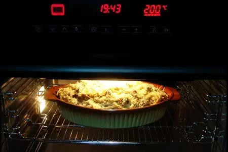 Spaghetti tetrazzini. паста, запечённая с курицей и грибами.: шаг 11