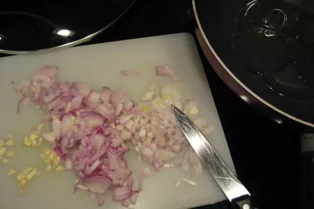 Паста с мясным соусом и сыром пармезан: шаг 1