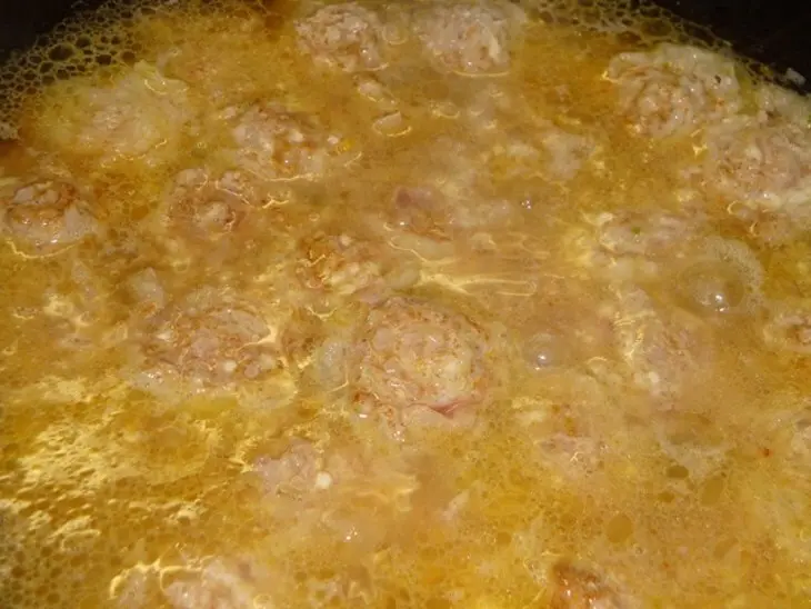 Розочки из теста с мясом, или ленивые пельмени: шаг 3