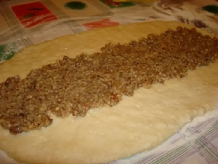 Творожный венок с ореховой начинкой: шаг 4