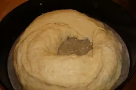Творожный венок с ореховой начинкой: шаг 6