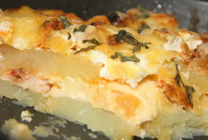 Картофельная запеканка с курицей и вялеными томатами.: шаг 9