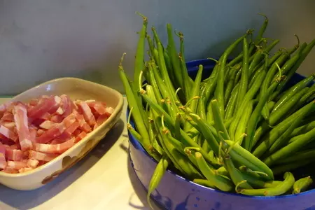 Стручковая фасоль с беконом (вкусный, полезный гарнир): шаг 1