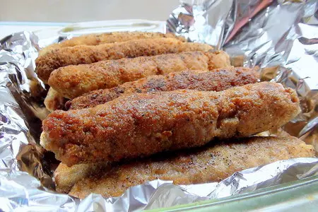 Мясные пальчики в ароматной панировке. мясные сигары из рубленого мяса.: шаг 9