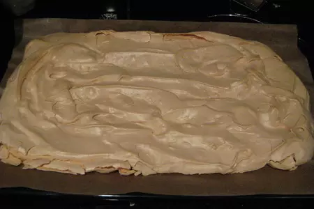 Kiwi meringue roll: шаг 5