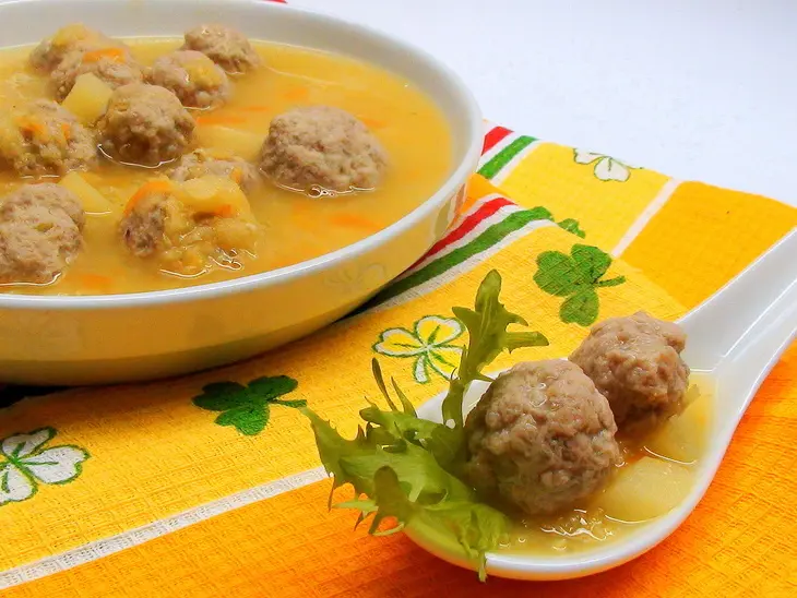Чечевичный суп с тефтельками // вкусный обед для деток и их родителей: шаг 5