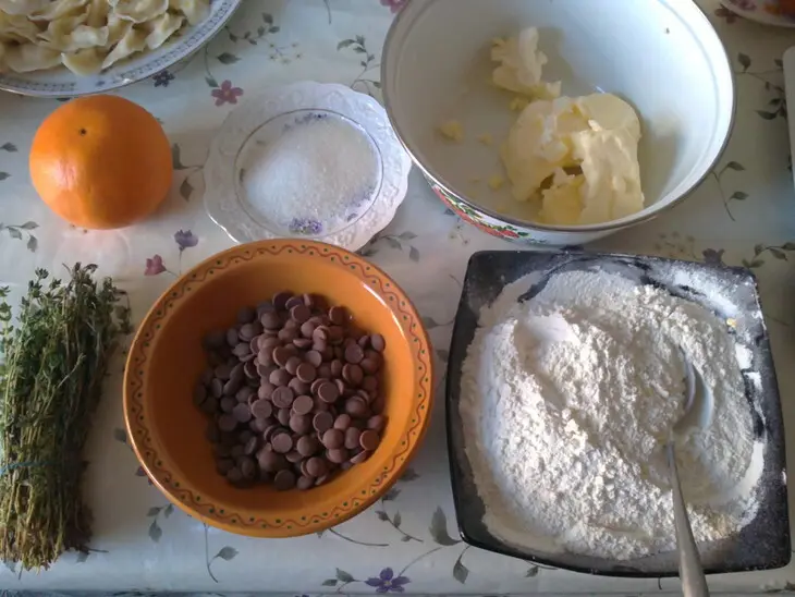 Шоколадное печенье с чабрецом и апельсином: шаг 1