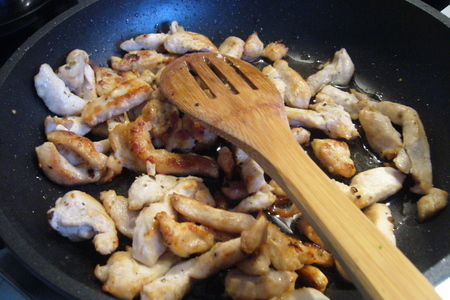 Рисовая запеканка с курицей, брокколи и персиками: шаг 2