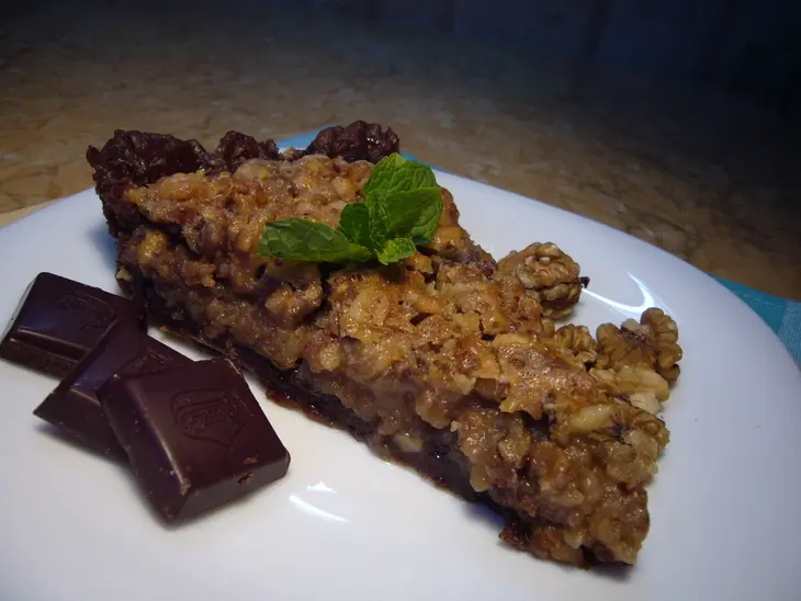 Шоколадный пирог с грецкими орехами и сливочной карамелью.: шаг 2