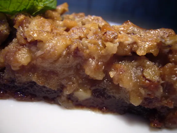 Шоколадный пирог с грецкими орехами и сливочной карамелью.: шаг 3