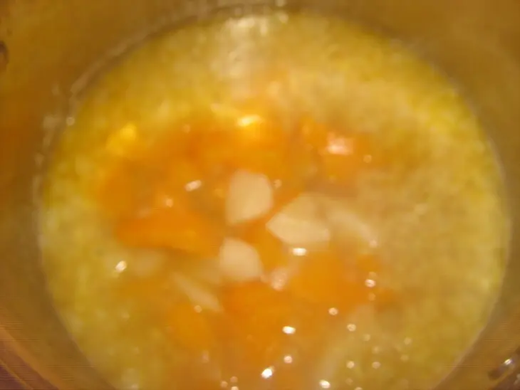 Тыквенный суп с грушами и корицей.: шаг 4