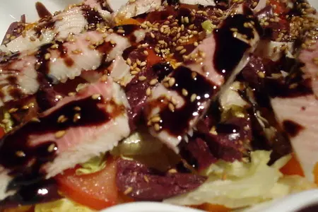 Салат с форелью копченой и кунжутом: шаг 4
