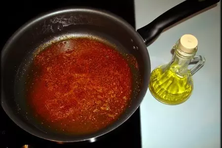 Митлоф (мясной хлеб) с паприкой и двумя соусами.: шаг 6