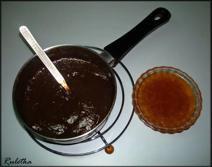Митлоф (мясной хлеб) с паприкой и двумя соусами.: шаг 21