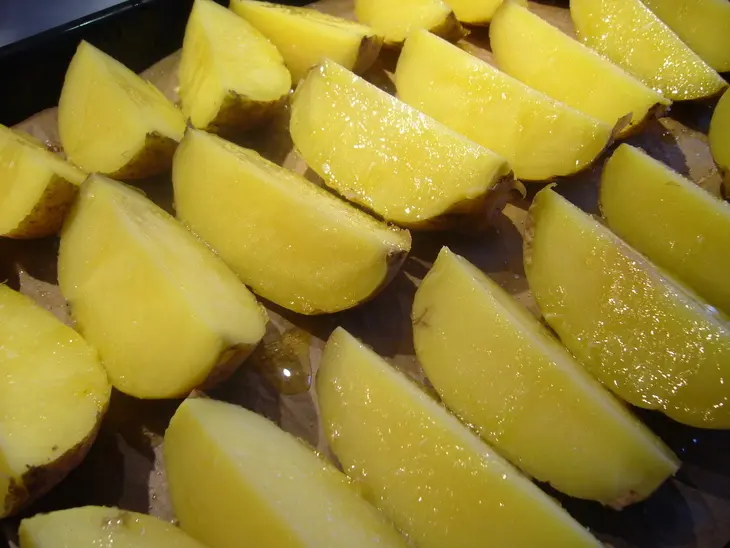 Schmelzkartoffeln („тающий“ картофель с беконом и жареным луком): шаг 2