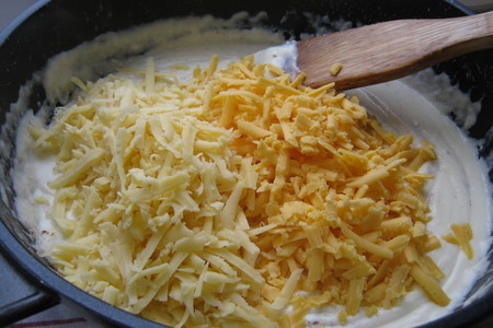 Запеканка "три сыра"  под хрустящей корочкой - (three cheese pasta bake).: шаг 9