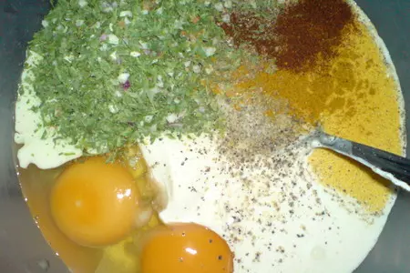 Запеканка с куриными фрикадельками,картофелем и помидорками: шаг 5