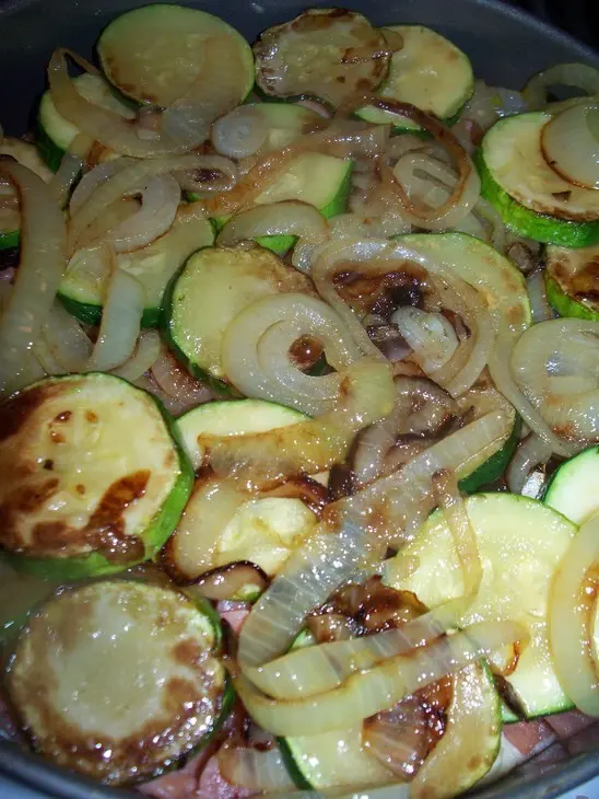 Запеканка картофельная с рыбой и цукини.: шаг 10