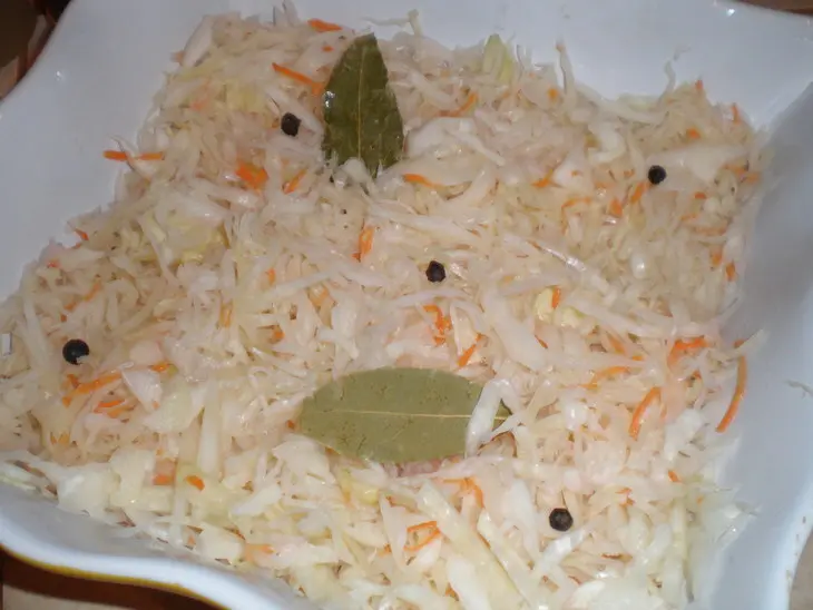 Запеканка из квашеной капусты с курицей и картофелем: шаг 2