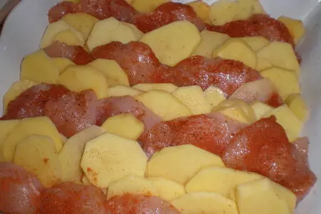 Запеканка из квашеной капусты с курицей и картофелем: шаг 4